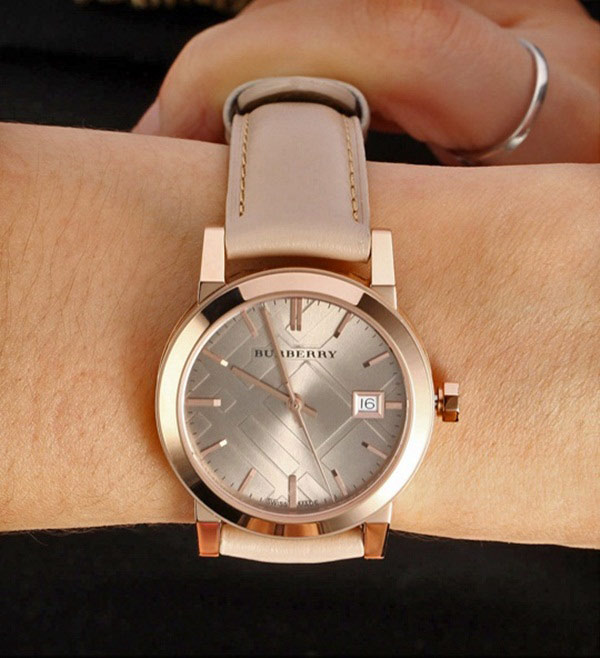 Đồng hồ đeo tay nữ Burberry chính hãng BR02 giá rẻ Hà Nội, TpHCM