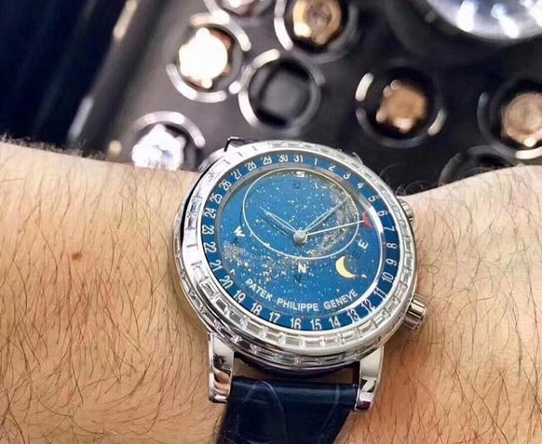 Đồng hồ Patek Philippe Automatic 6103G-001 chính hãng