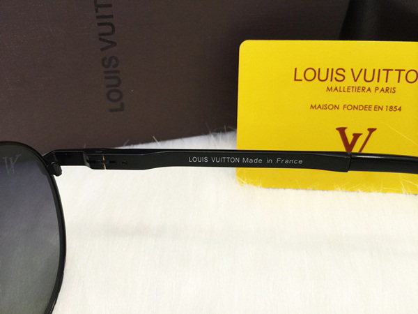 Gọng kính chính hãng Louis Vuitton Z1916
