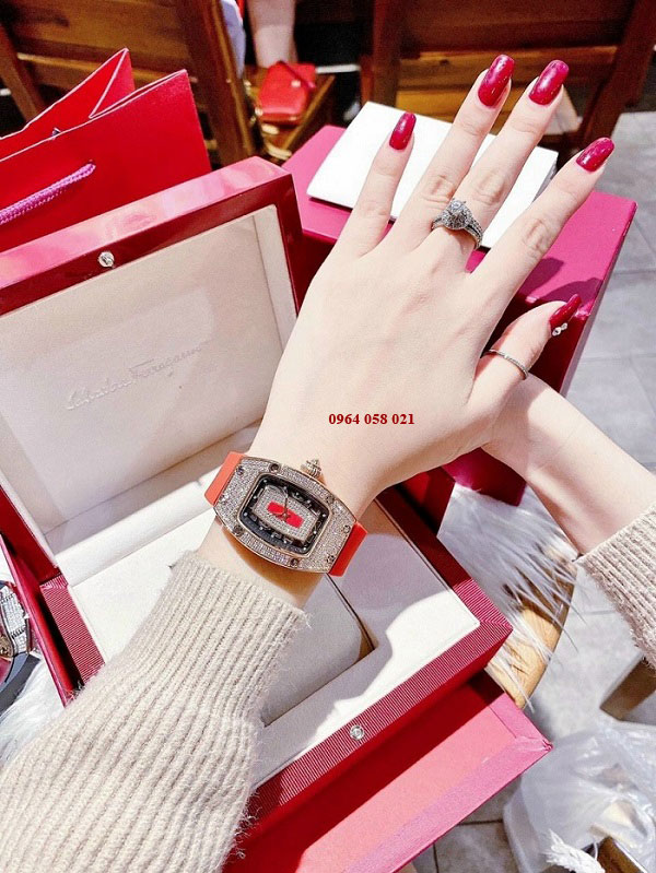 đồng hồ nữ giá tầm 3 triệu Richard Mille RM07-01